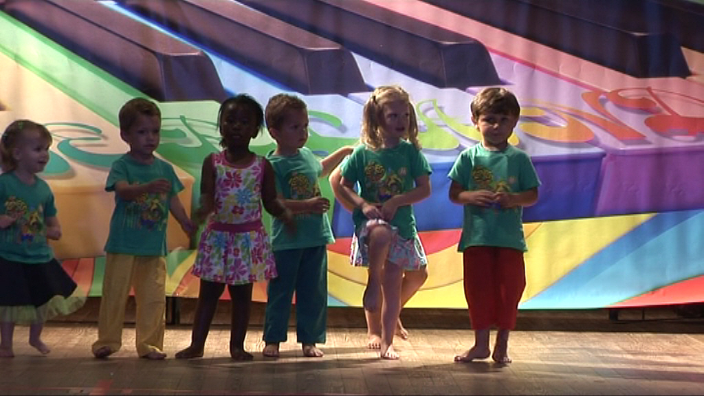 Wonderland GraduationWonderland Concert 2013Wonderland educare